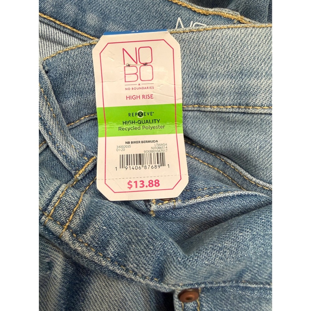 No Boundaries Women High Rise Distressed Bermuda Denim Shorts Light Wash Size 21 - Picture 4 of 4